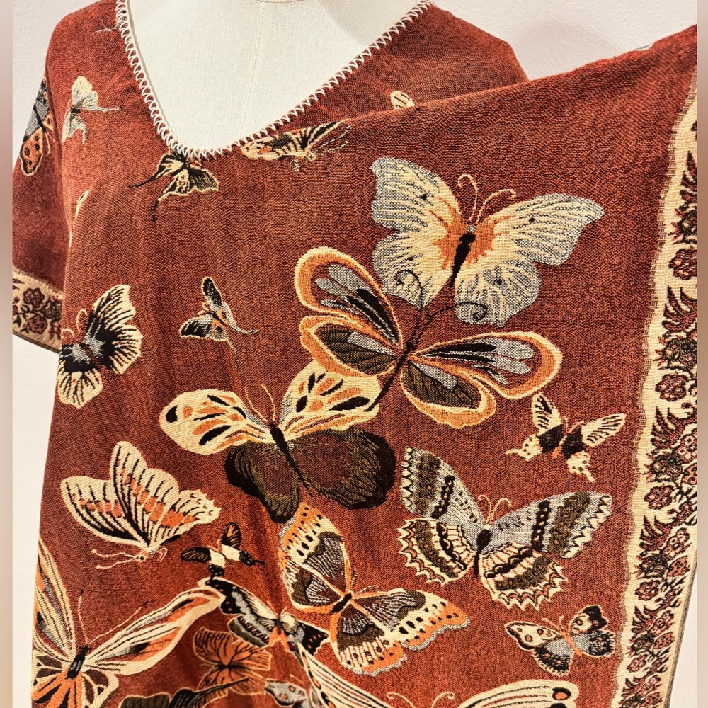 Butterfly Print Poncho - Picture 9 of 12